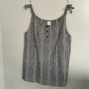 Women’s size M Sleeveless Buttoned Camisole